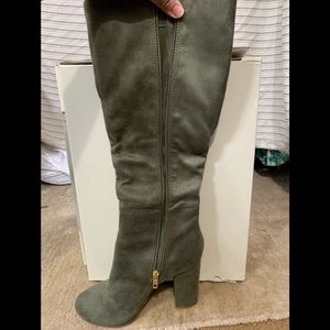 Zigisoho Olive green Boots size 7
